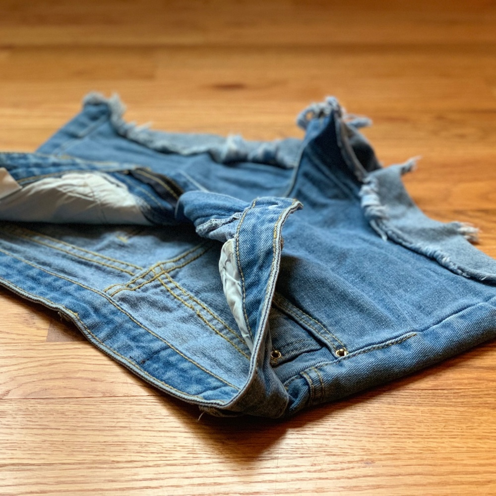 DENIM SHORTS - Picture 4 of 4